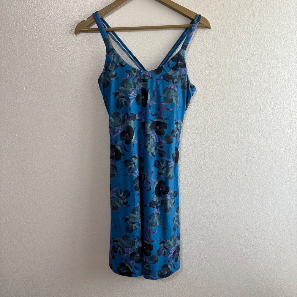 Title Nine Size Small Blue Floral Racerback Active Dress Running Yoga Hiking